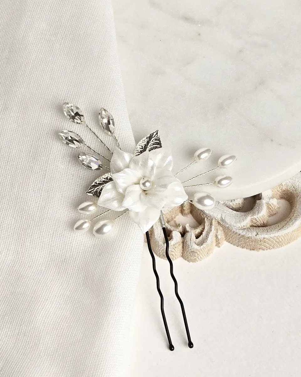 Pin de flor porcelana con hoja metálica silver 1
