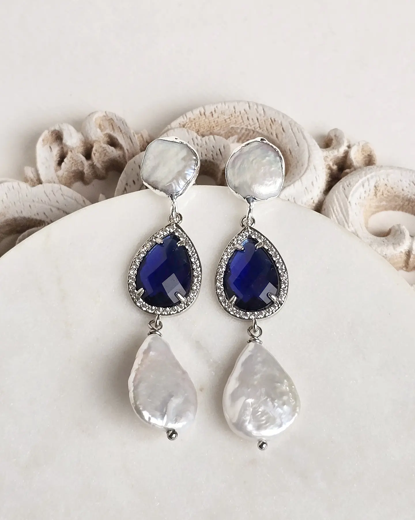 Aros con perla y cristal azul 1