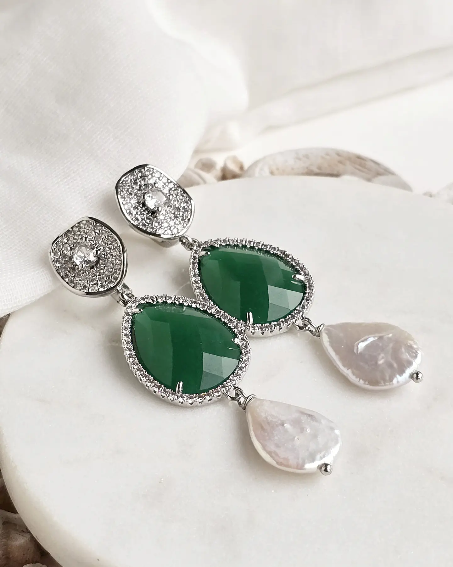 Aros cristal verde y perla 2