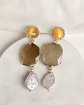 Aros amarillos con perla natural