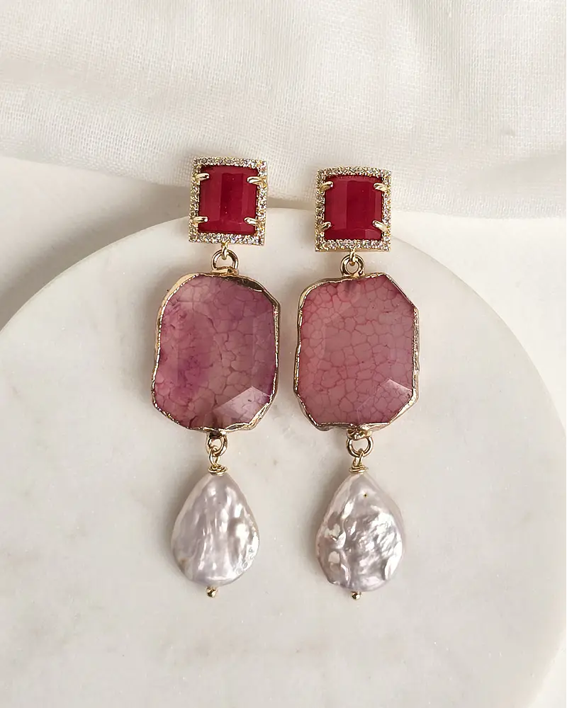 Aros fucsia con perla natural