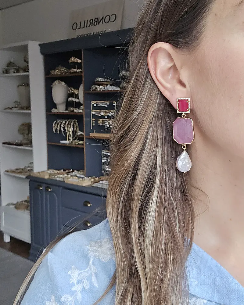 Aros fucsia con perla natural