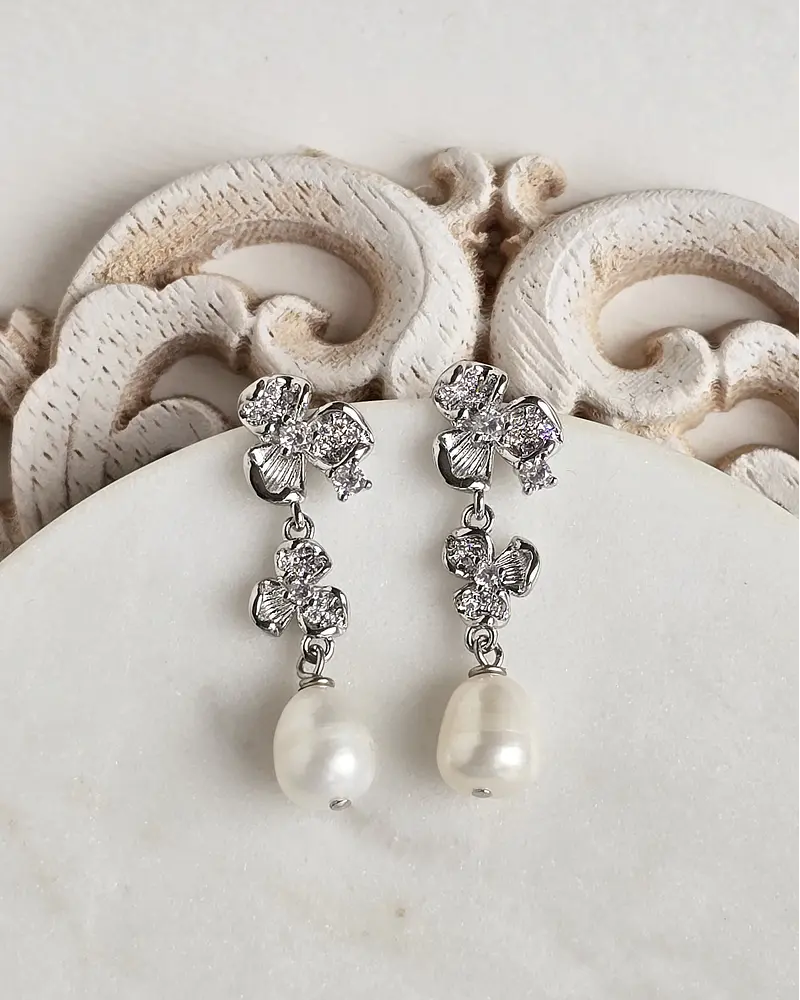 Aros doble flor y perla natural