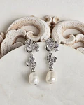 Aros doble flor y perla natural