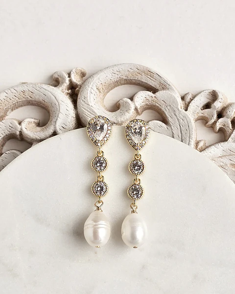 Aros circonitas clásicos con perla natural