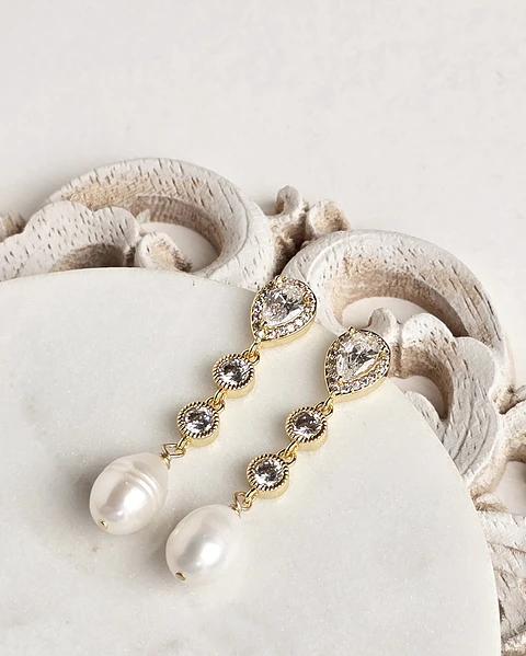 Aros circonitas clásicos con perla natural