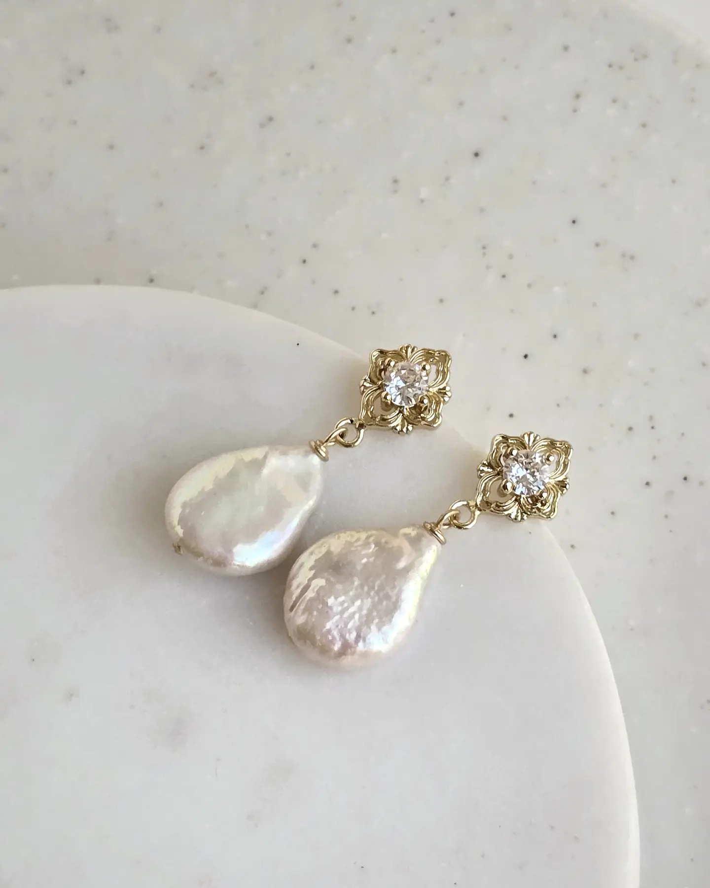 Aros rombo vintage con perla barroca oro 1