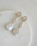 Aros circonitas y perla natural barroca