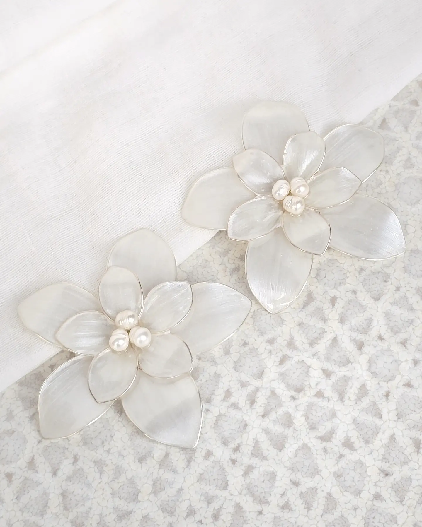 Set 2 pines flores de 6 cms plateado 1