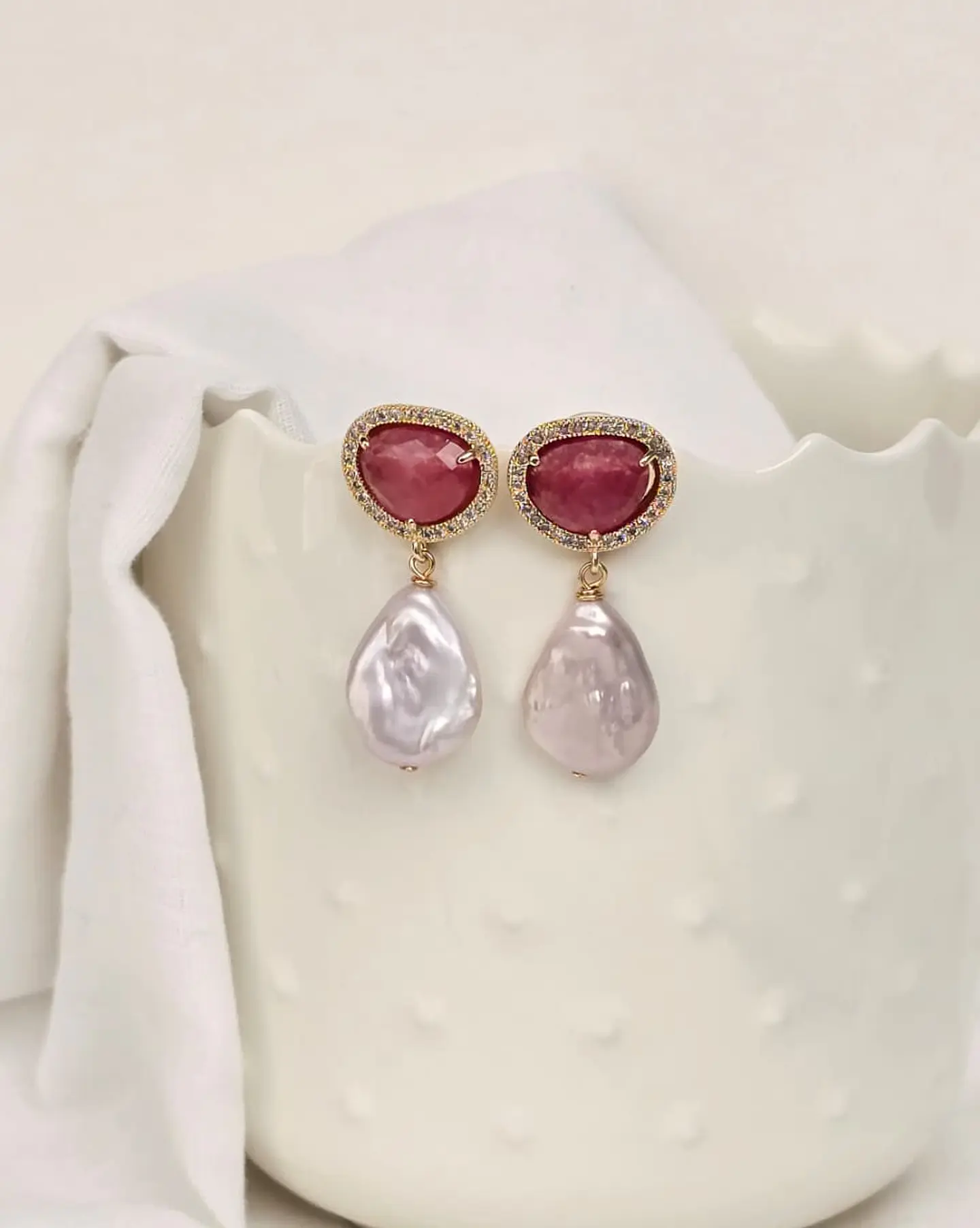Aros color con perla barroca 7