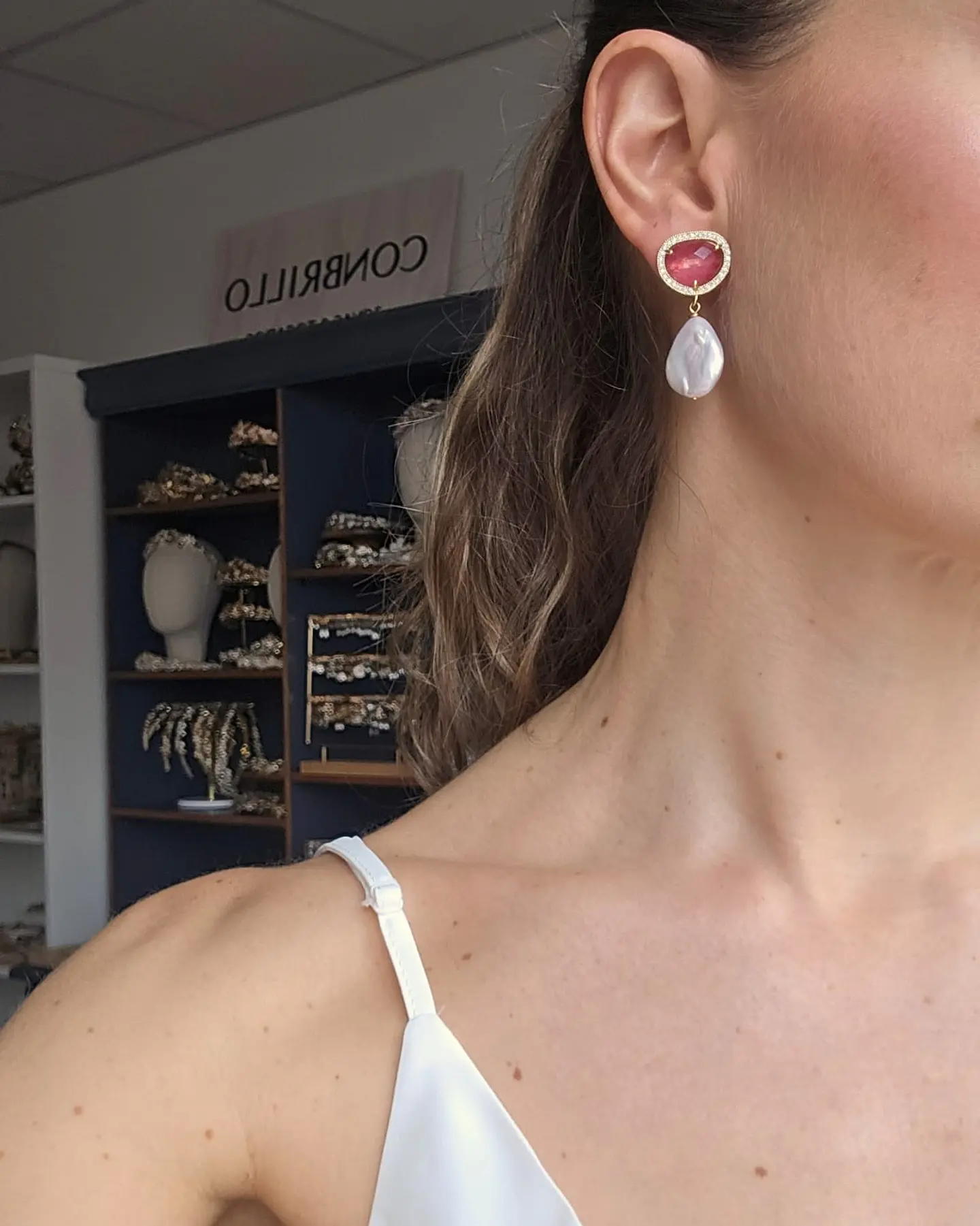 Aros color con perla barroca 4