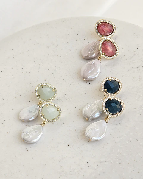 Aros color con perla barroca
