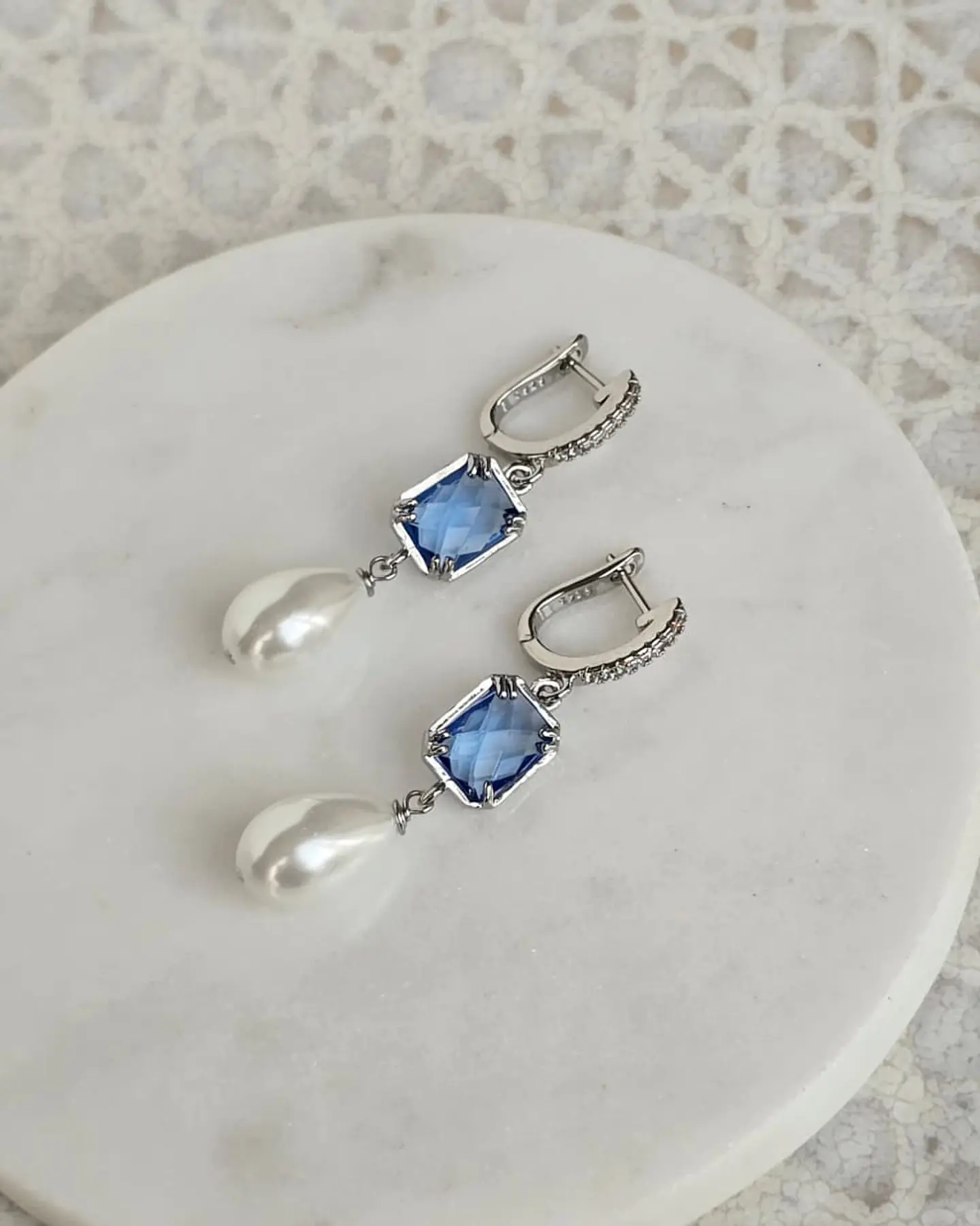 Aros circonitas, cristal color y perla silver 1