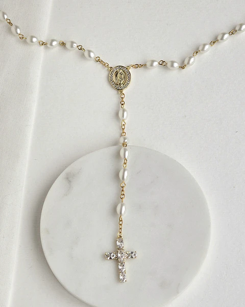 Rosario dorado perla arroz fantasía