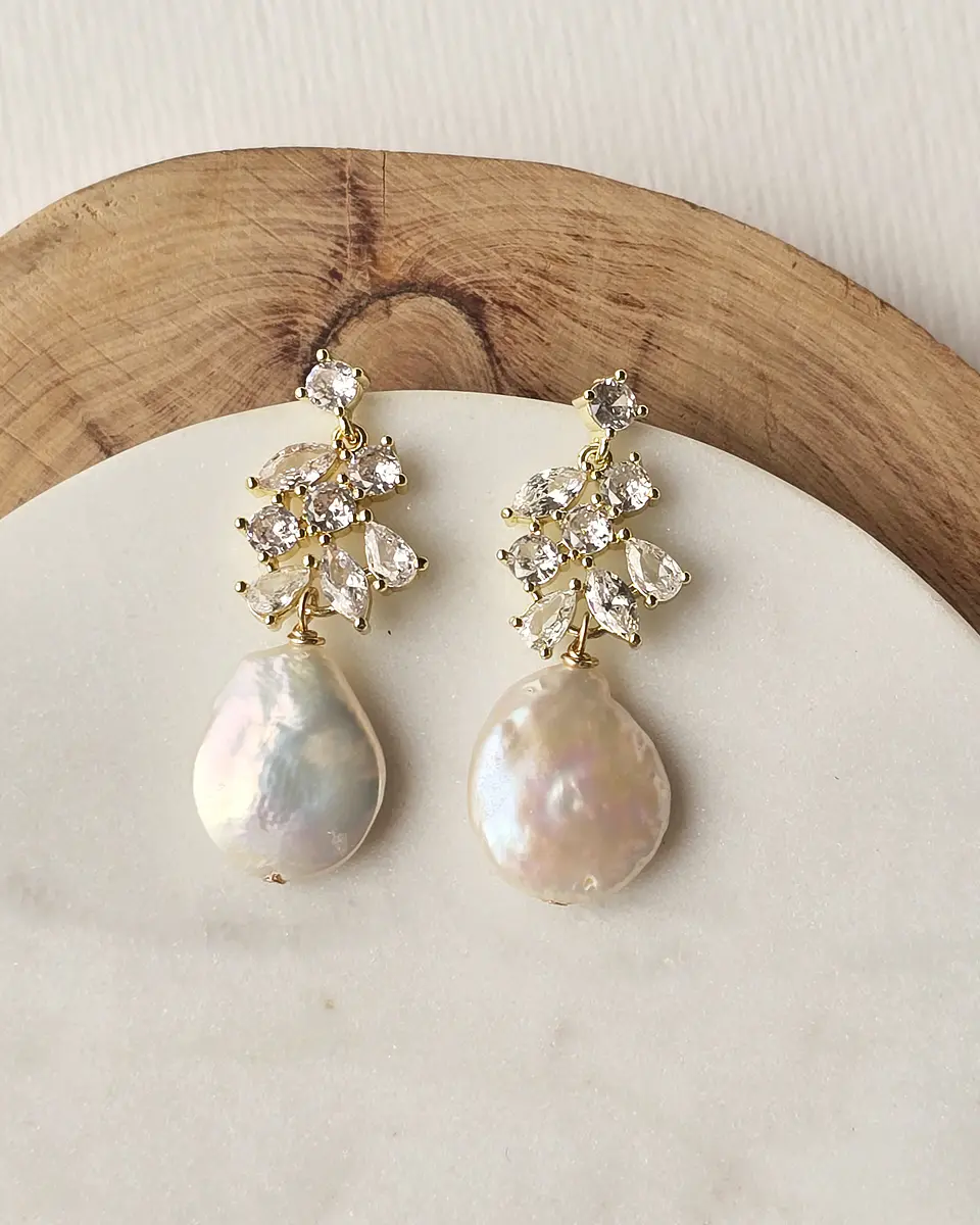 Aros circonitas y perla barroca 1