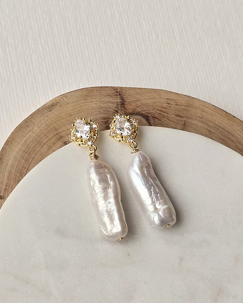 Aros vintage con perla natural barroca