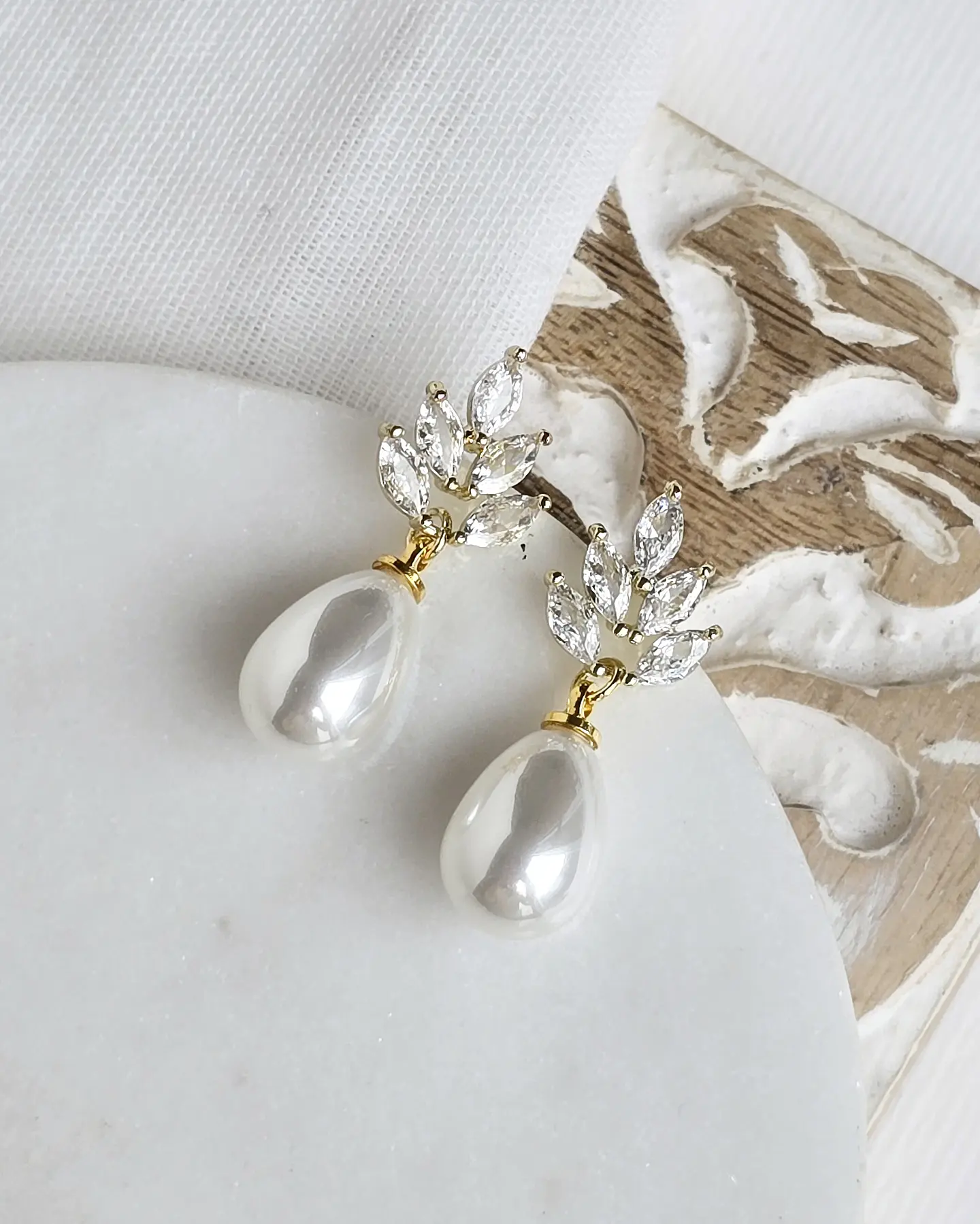 Aros circonitas perla chica gold 2