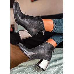 BOTIN PRAGA NEGRO TACO PLATA