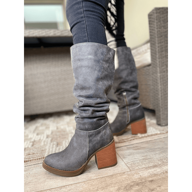 BOTA DERBY GRIS 