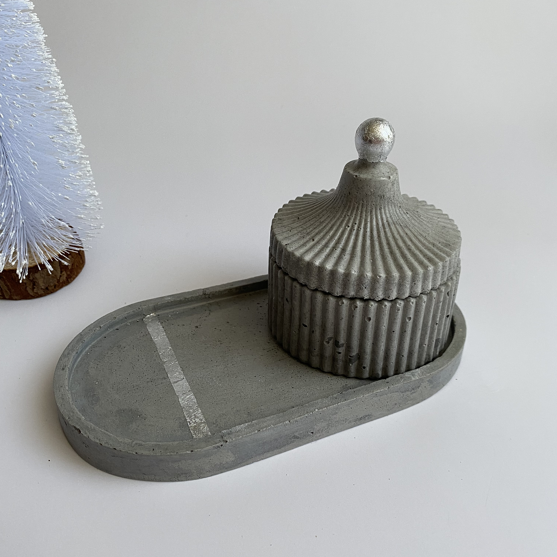 Set bandeja ovalada y joyero  5