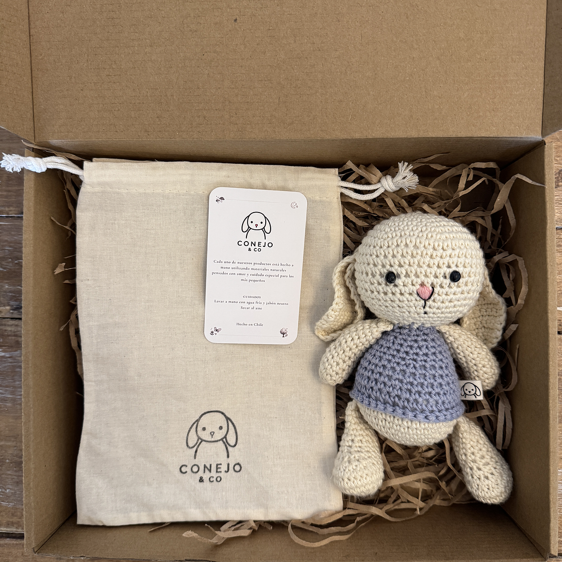 Figura Conejito Celeste 3