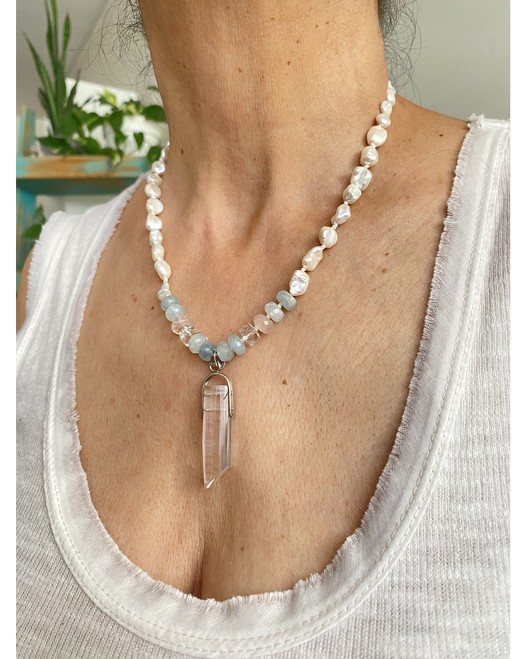 Collar perlas de rio, aguamarina y cuarzo cristal 