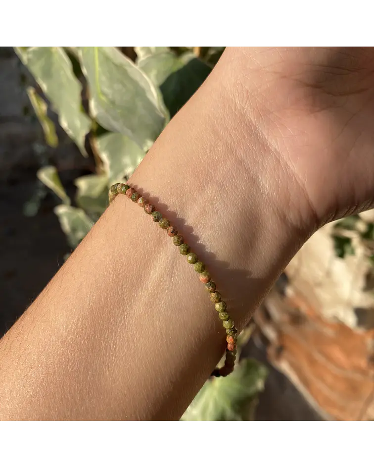 Pulsera unakita facetada 3mm