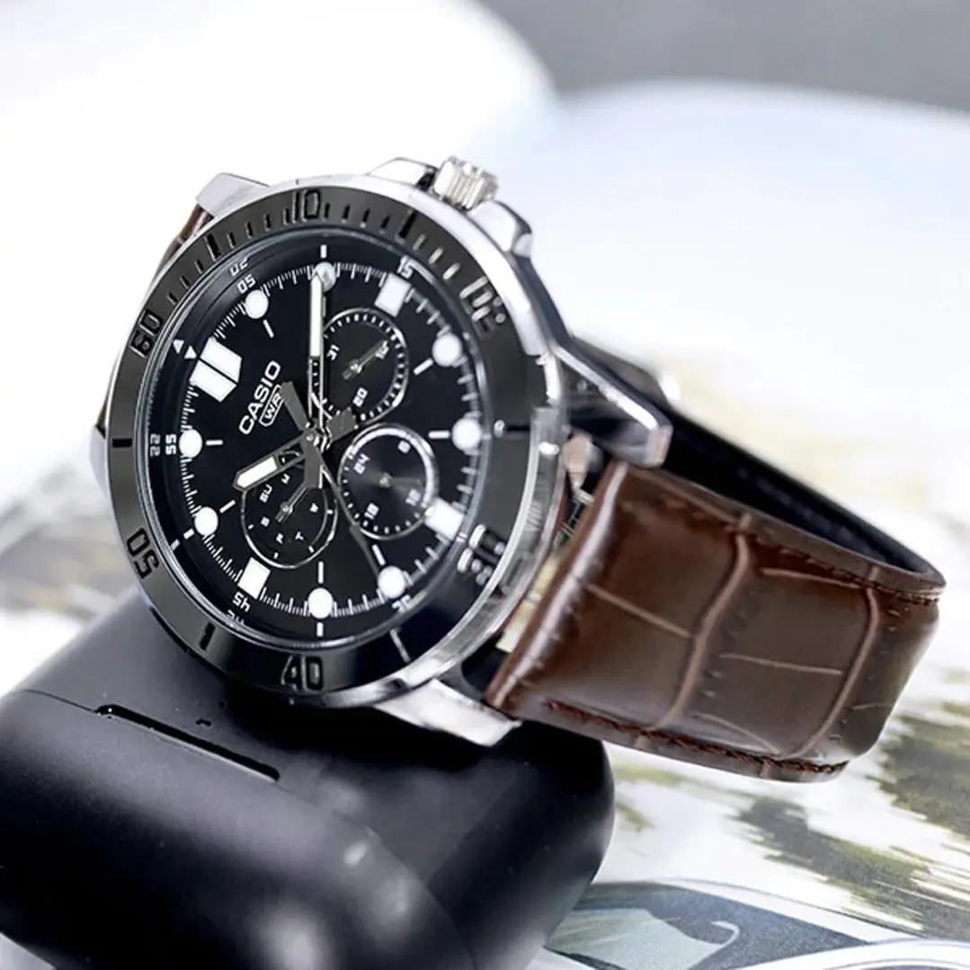 Reloj Casio hombre Modelo MTP-VD300L-1E 3