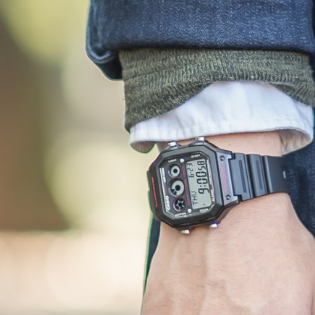 Reloj Casio hombre Modelo AE-1300WH-1A2V 3