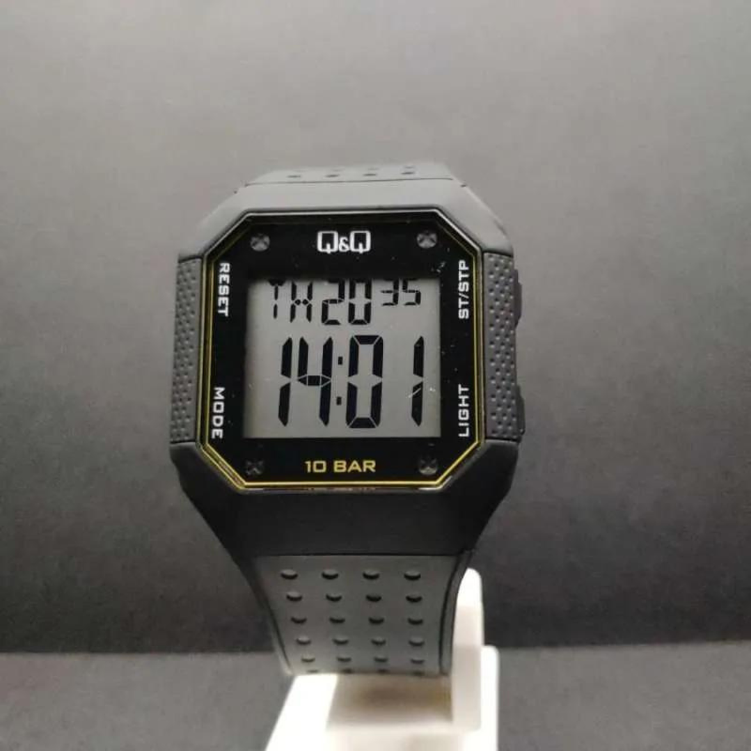 Reloj Q&Q Modelo M158J005Y 3