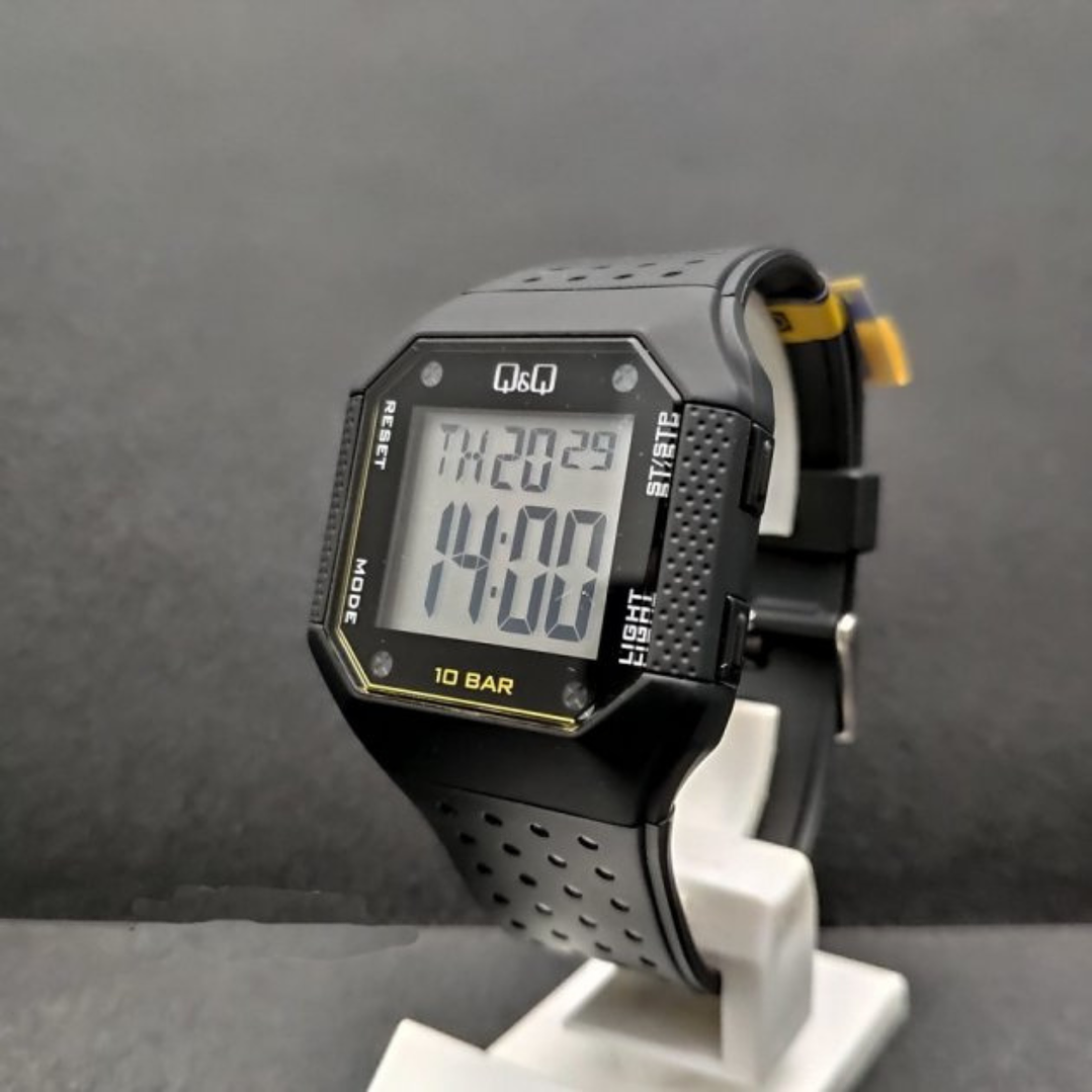 Reloj Q&Q Modelo M158J005Y 4