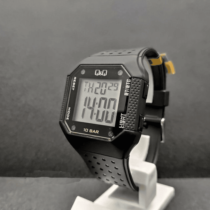 Reloj Q&Q Modelo M158J005Y 4