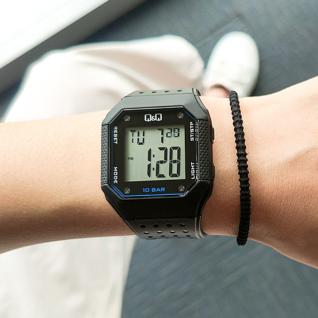 Reloj Q&Q Modelo M158J003Y 4