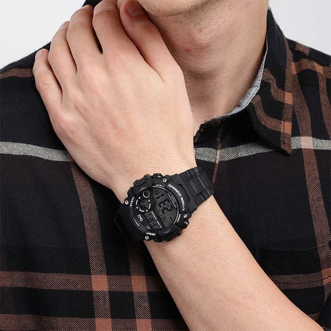 Reloj Q&Q hombre Modelo M146J001Y 4
