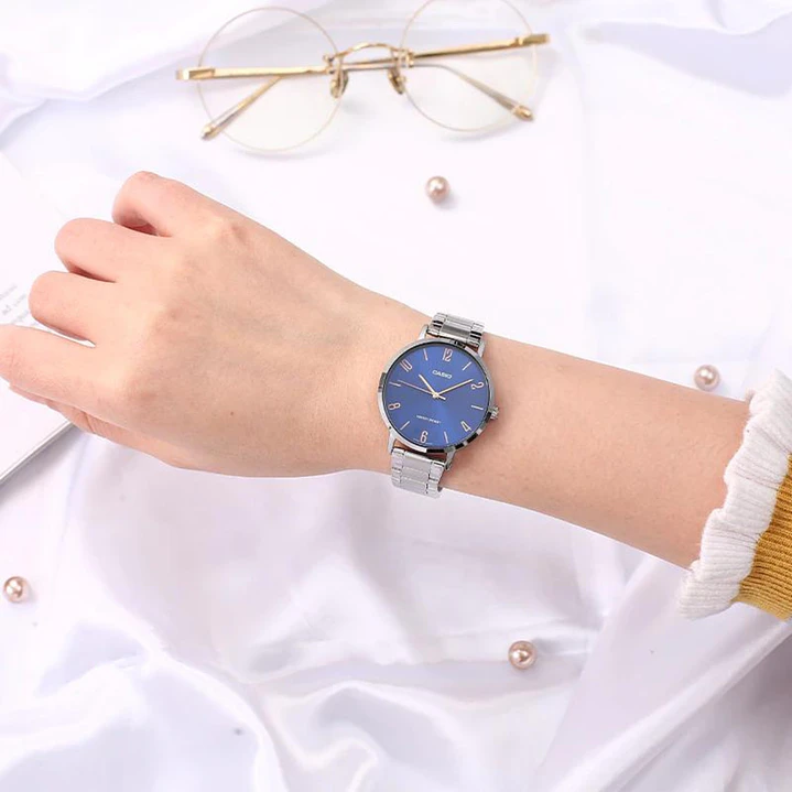 Reloj Casio mujer Modelo LTP-VT01D-2B2 4