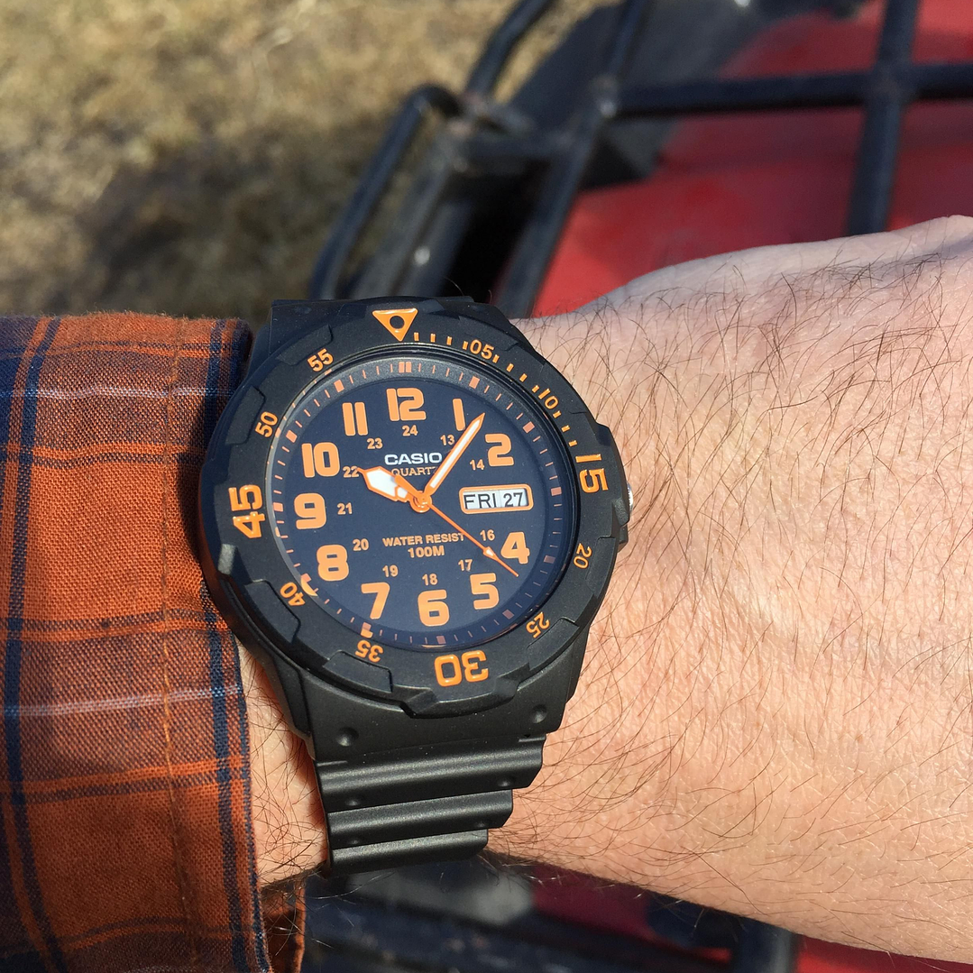 Reloj Casio hombre Modelo MRW-200H-4BV 3