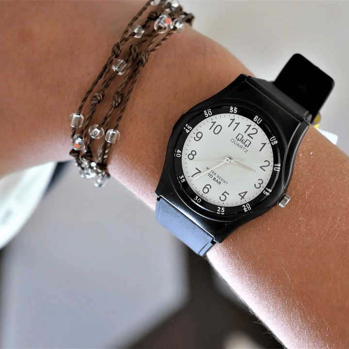 Reloj Q&Q Modelo VQ04J003Y 3