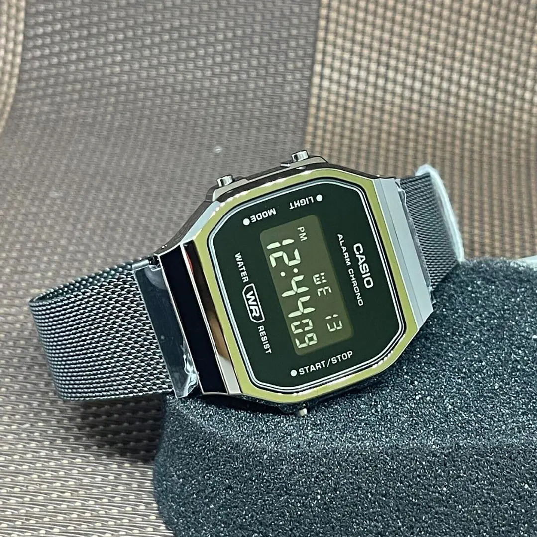 Reloj Casio vintage Modelo A-168WEMB-1B 3