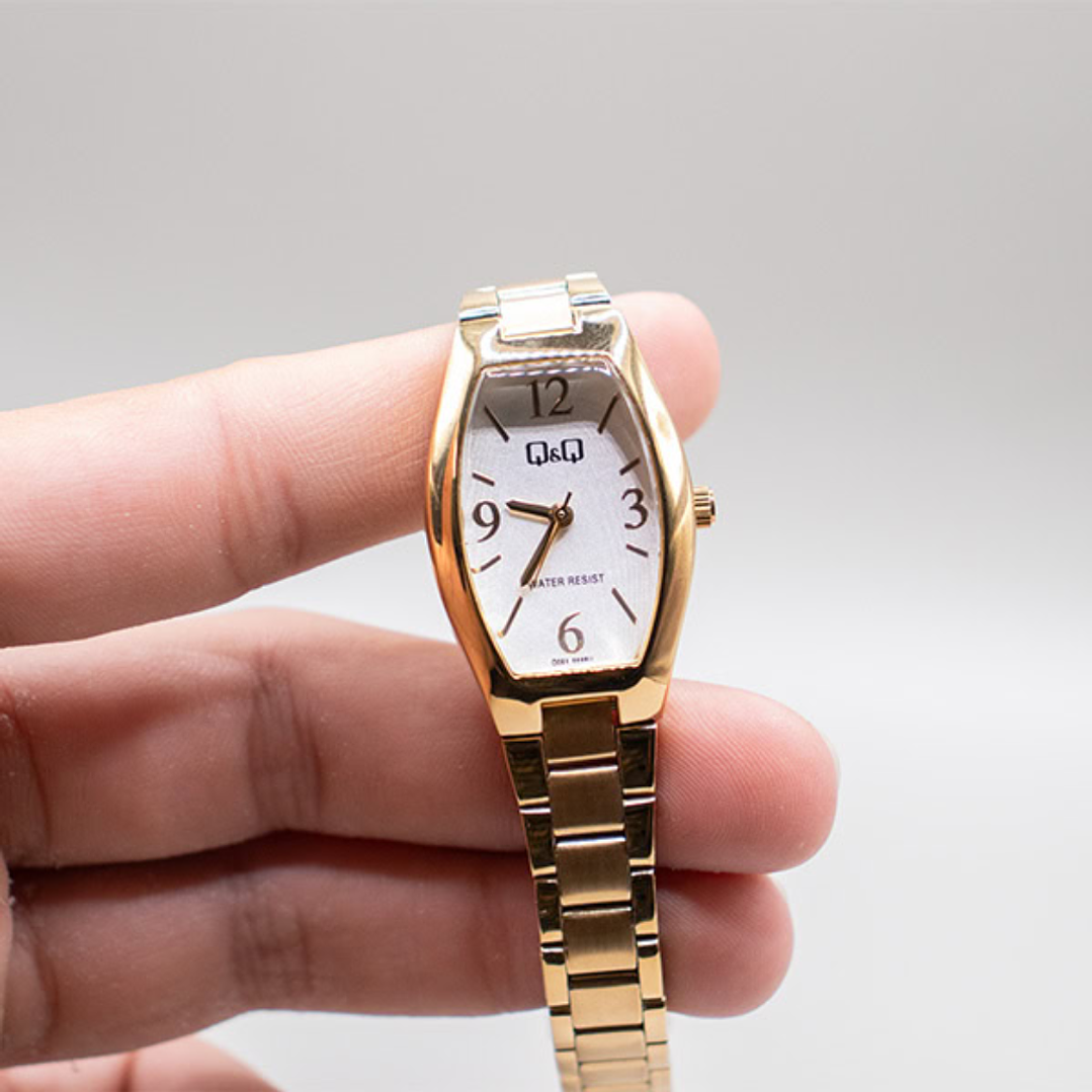 Reloj Q&Q Modelo Q06A-002PY 2