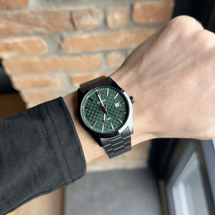 Reloj Casio hombre Modelo MTP-VD03B-3A 5