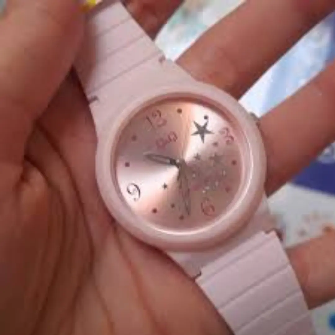 Reloj Q&Q Modelo V34A-003VY 3