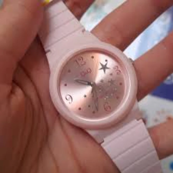 Reloj Q&Q Modelo V34A-003VY 3