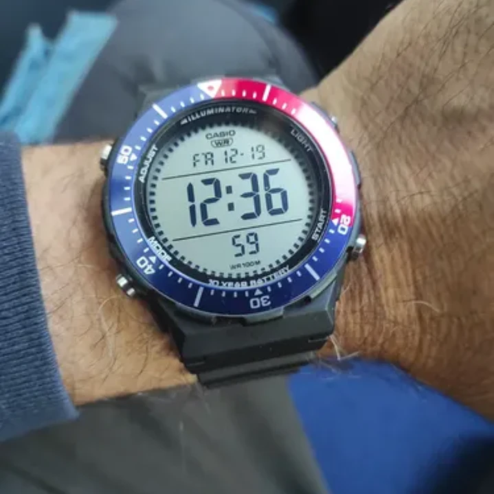 Reloj Casio hombre Modelo AE-1700H-1A2 4