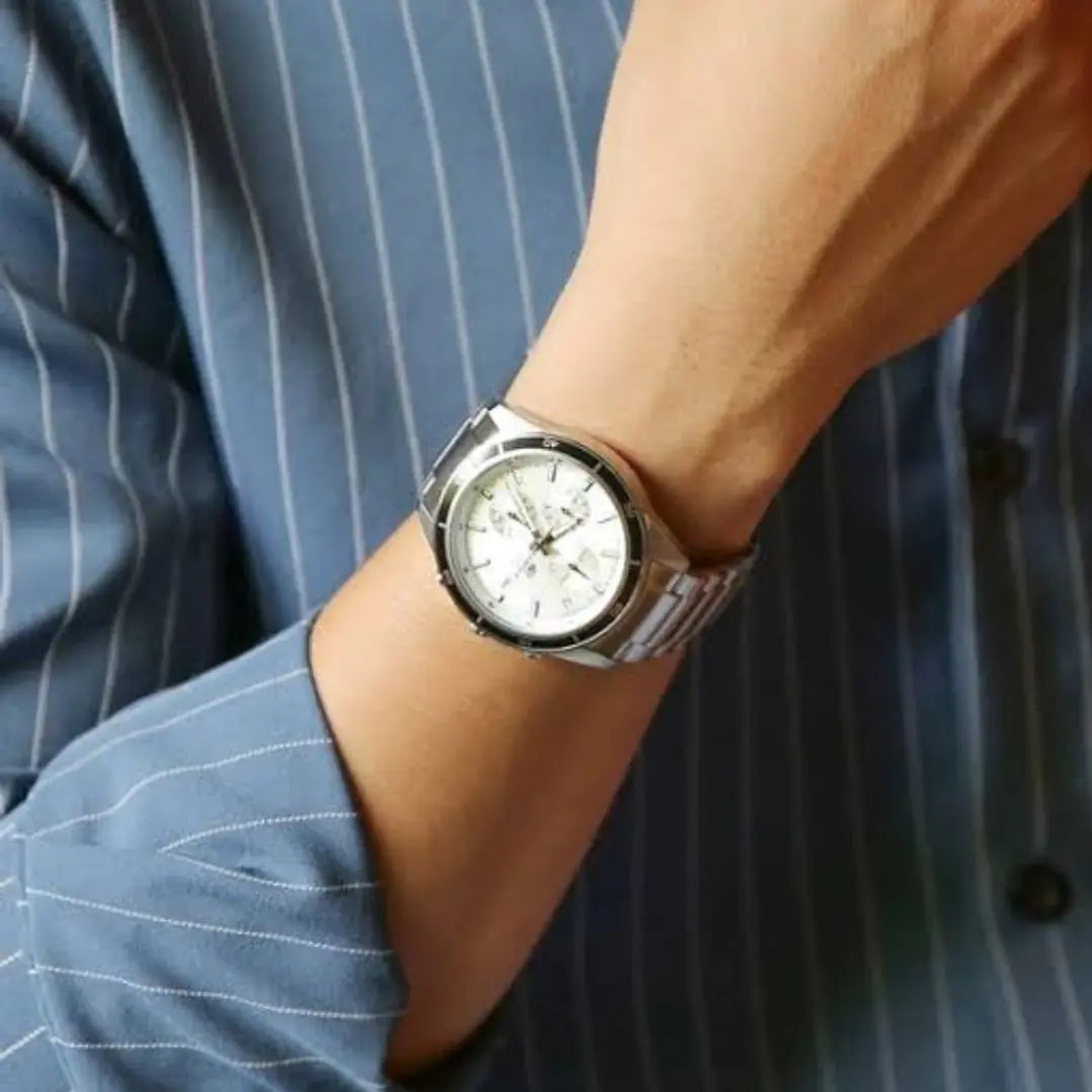Reloj EDIFICE hombre Modelo EFR-526D-7A 5