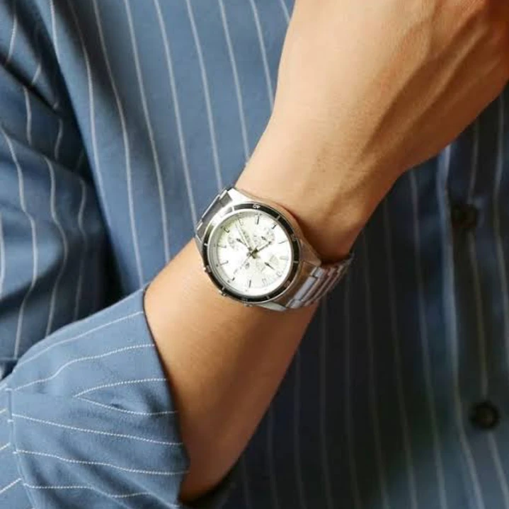 Reloj EDIFICE hombre Modelo EFR-526D-7A 5