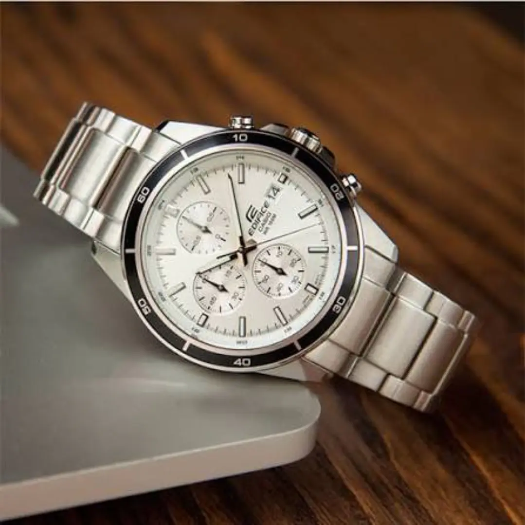 Reloj EDIFICE hombre Modelo EFR-526D-7A 4