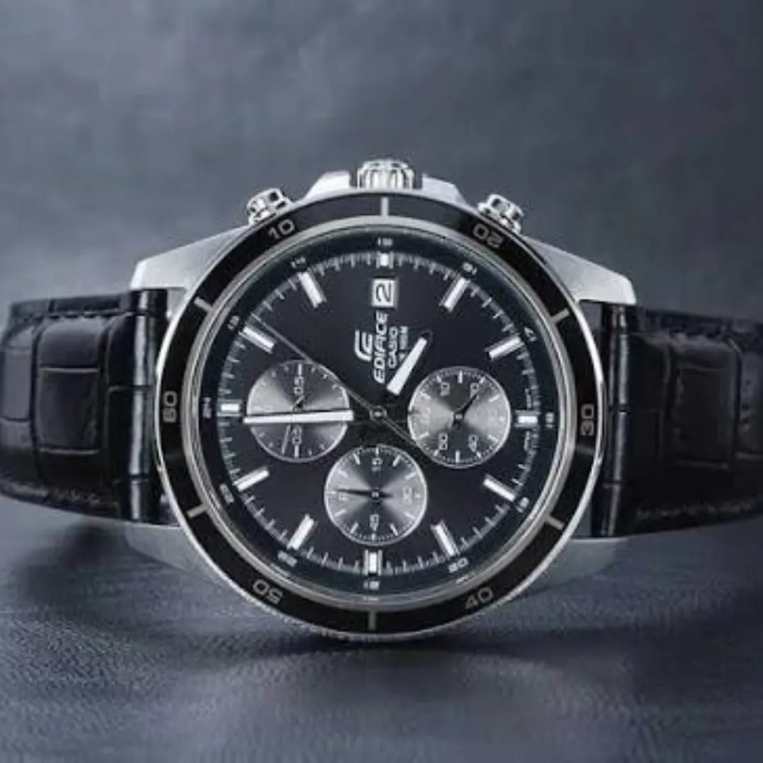 Reloj EDIFICE hombre Modelo EFR-526L-1A 3