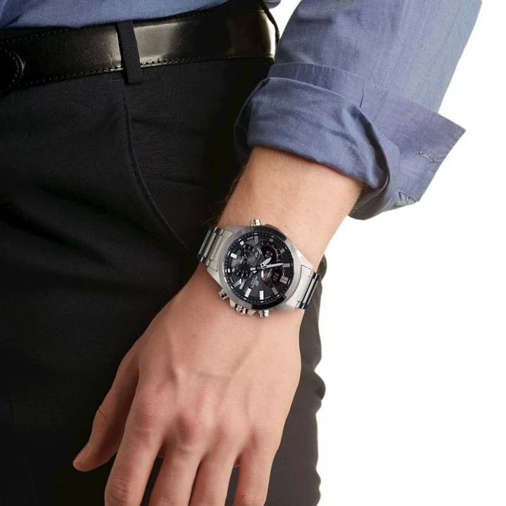 Reloj EDIFICE hombre Modelo ECB-30D-1A 3