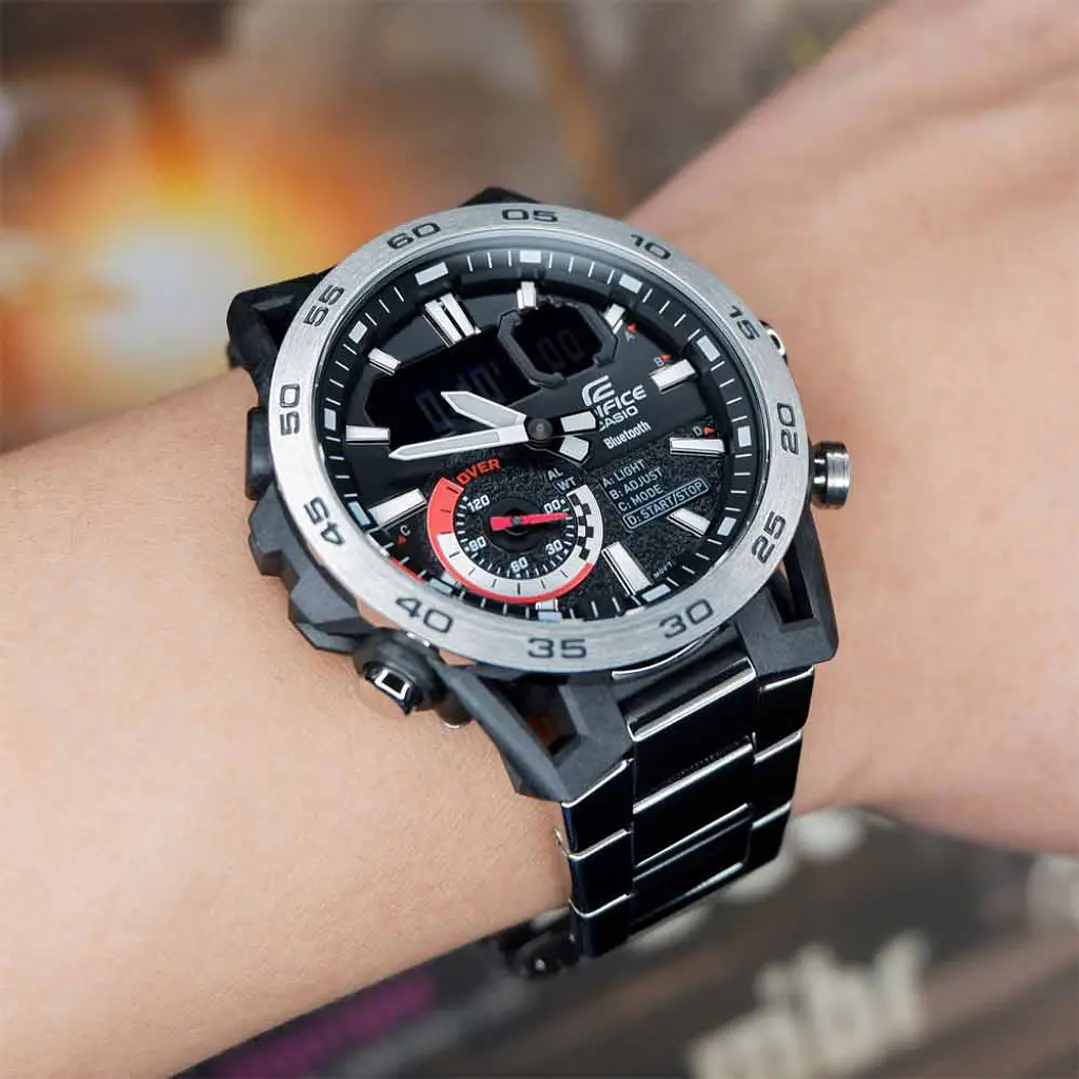 Reloj EDIFICE hombre Modelo ECB-40D-1A 3