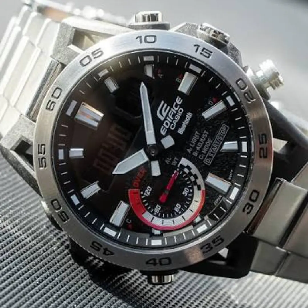 Reloj EDIFICE hombre Modelo ECB-40D-1A 2